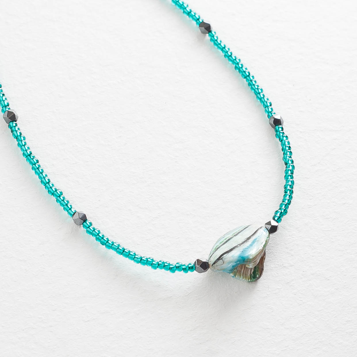 emerald-mother-of-pearl