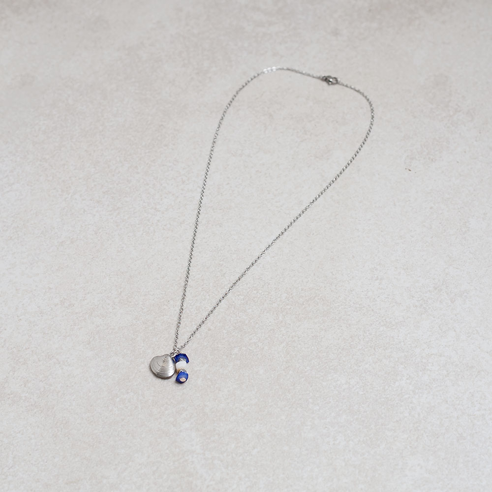 Silver Clam Necklace