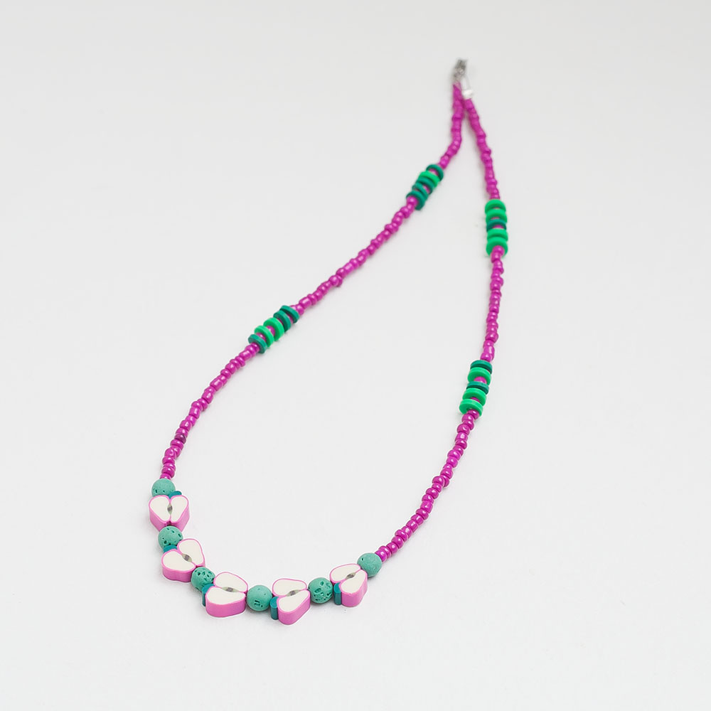 apple-necklace