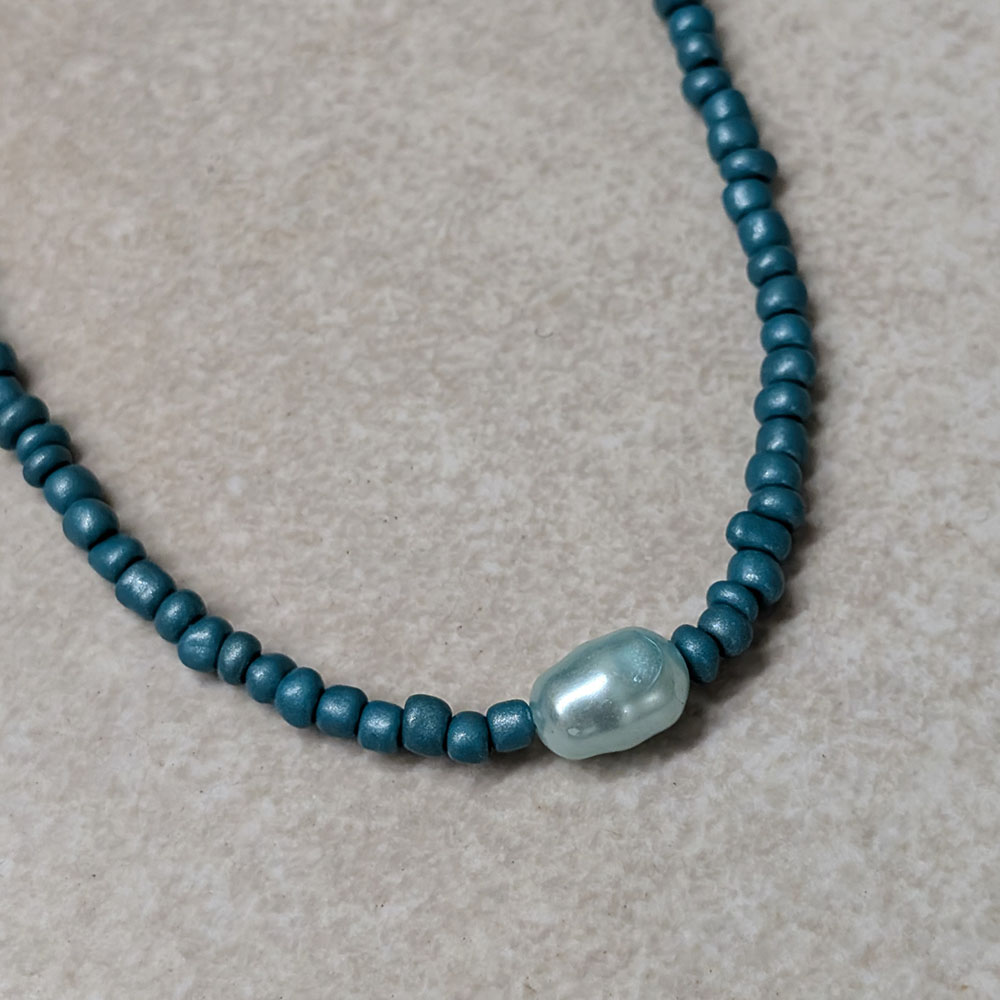 nacre-petrol-necklace