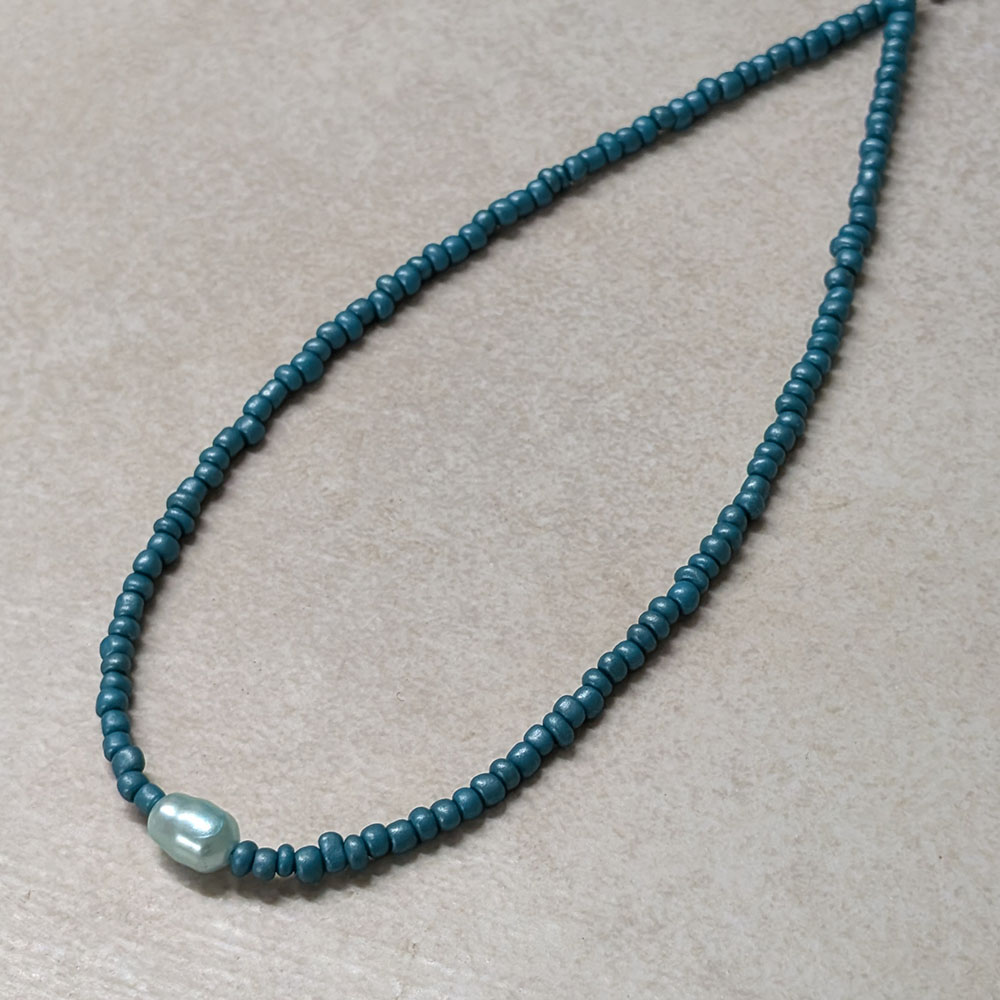 nacre-petrol-necklace