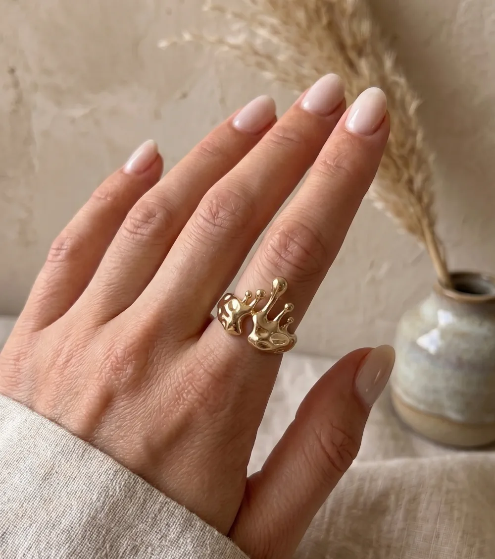 Golden Abyss Drip Ring