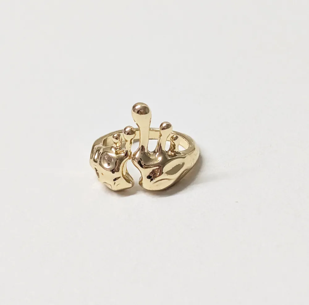 Golden Abyss Drip Ring
