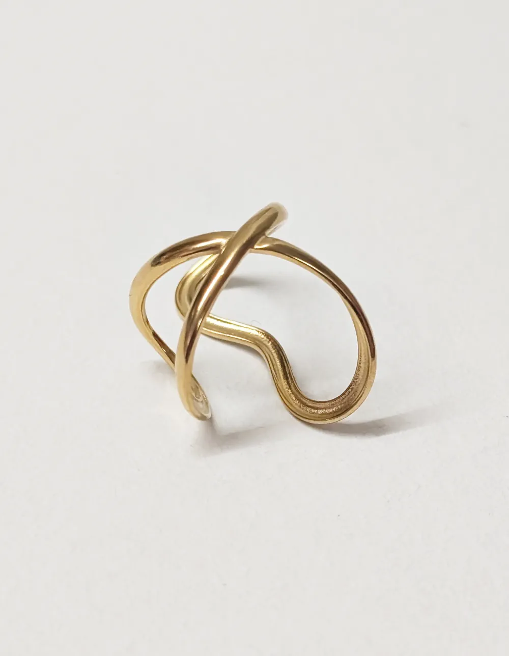 Venus Curve Ring